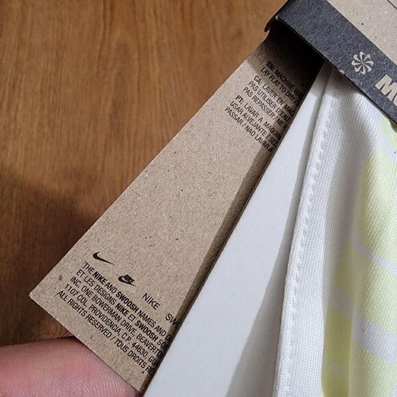 Nike Dri-Fit Technology Head Tie Unisex Headband White Red Just Do It One size - Picture 6 of 6